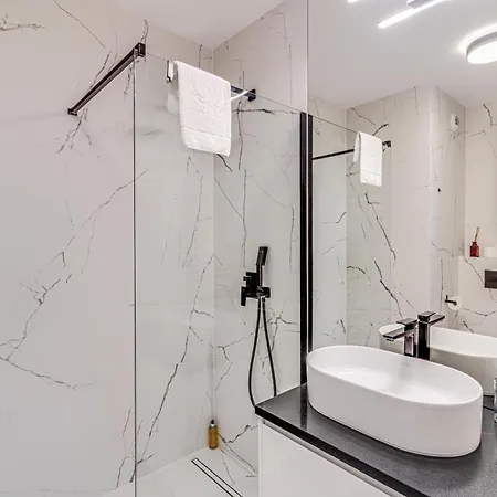 Rentplanet - Slonimskiego Apartment