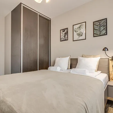 Rentplanet - Slonimskiego Apartment