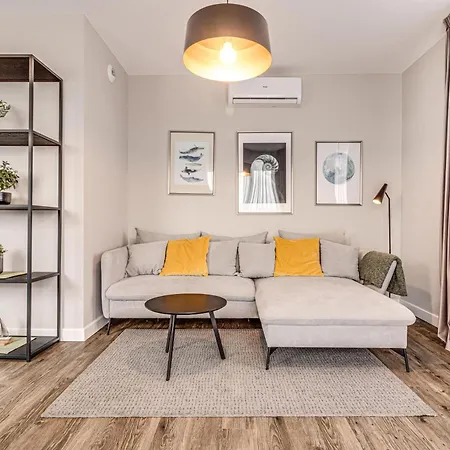 Rentplanet - Slonimskiego Apartment